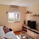 Toni Apartment