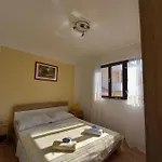 Apartment Toni *
