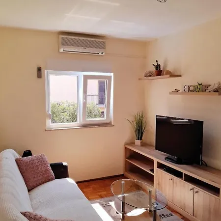 Toni Apartment