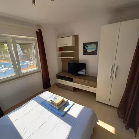 Toni Apartment *