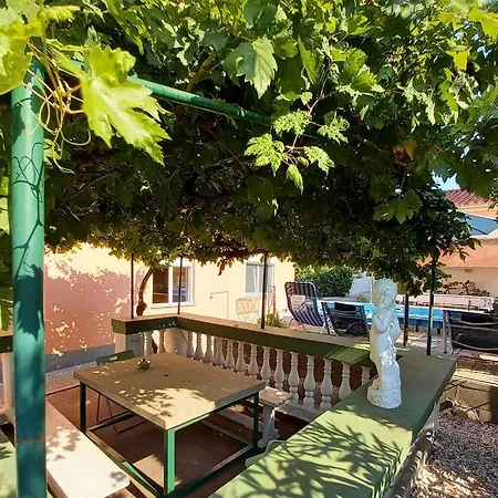 Toni * Vodice