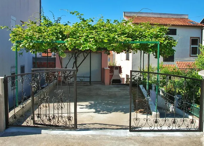 Toni アパート ヴォディツェ